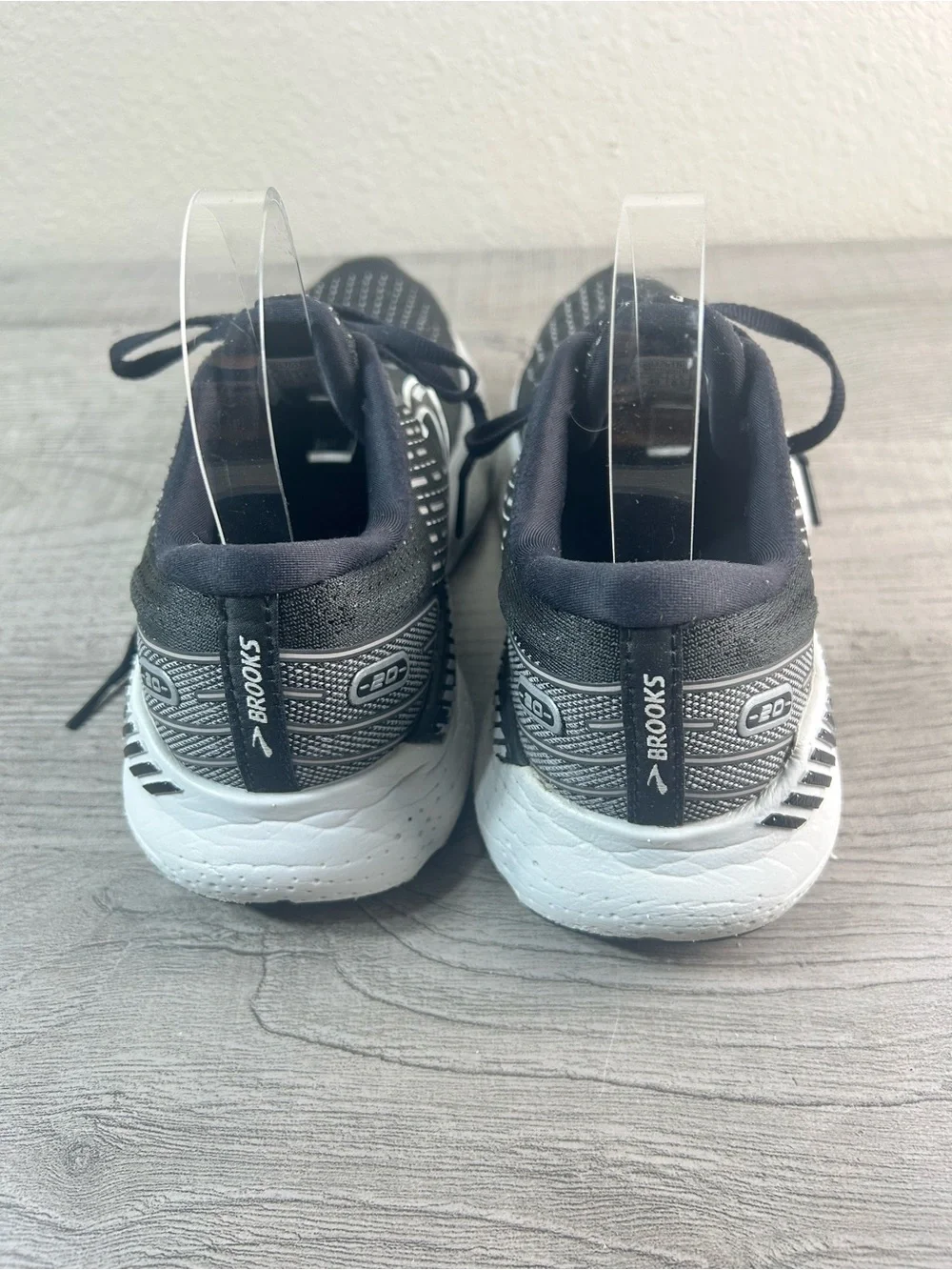 Brooks athletic running